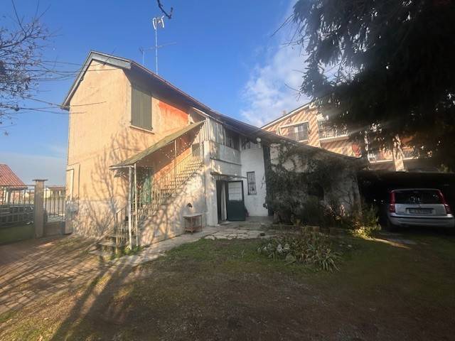 casa indipendente in vendita a Vigevano
