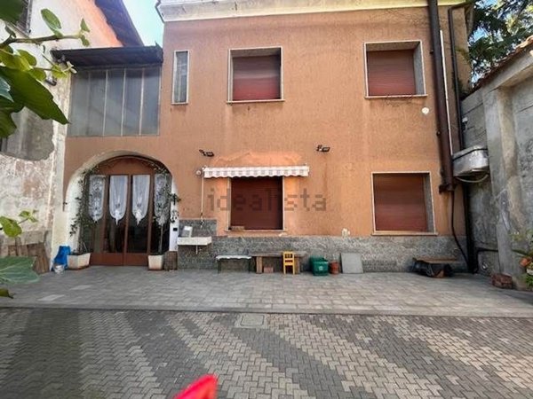 casa indipendente in vendita a Vigevano