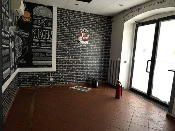 negozio in vendita a Vigevano