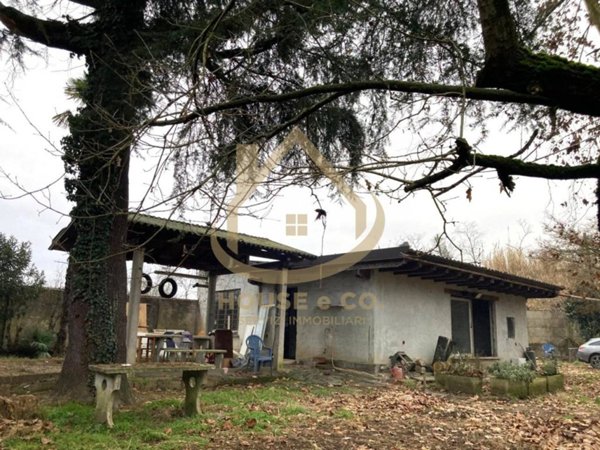 casa indipendente in vendita a Vigevano in zona Buccella