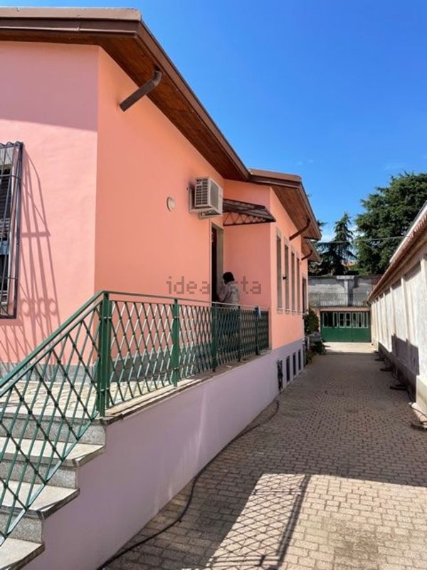 casa indipendente in vendita a Vigevano