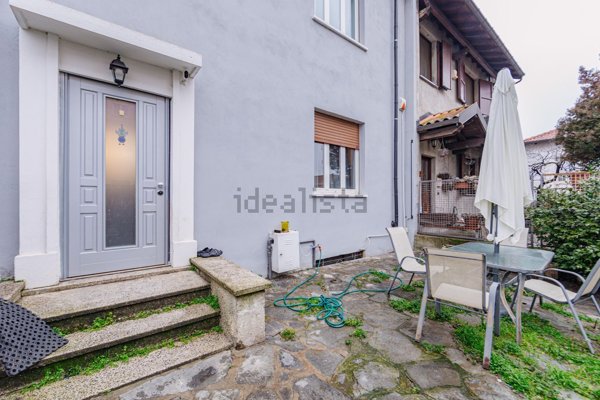 casa indipendente in vendita a Vigevano