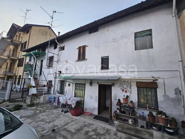 casa indipendente in vendita a Vigevano