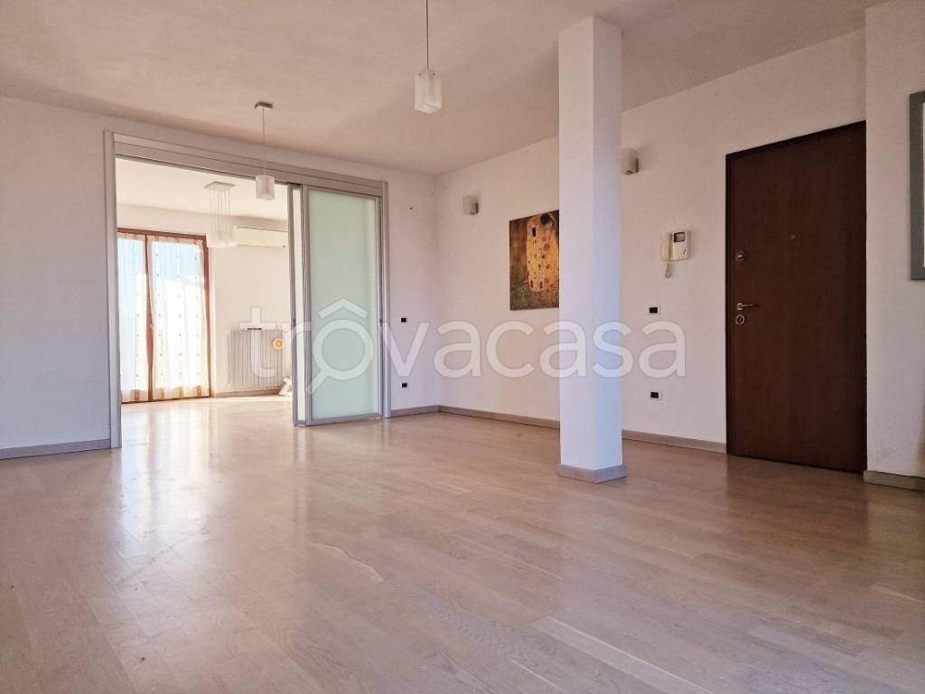 appartamento in vendita a Vigevano in zona Morsella