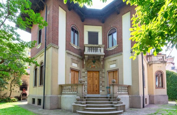 casa indipendente in vendita a Vigevano