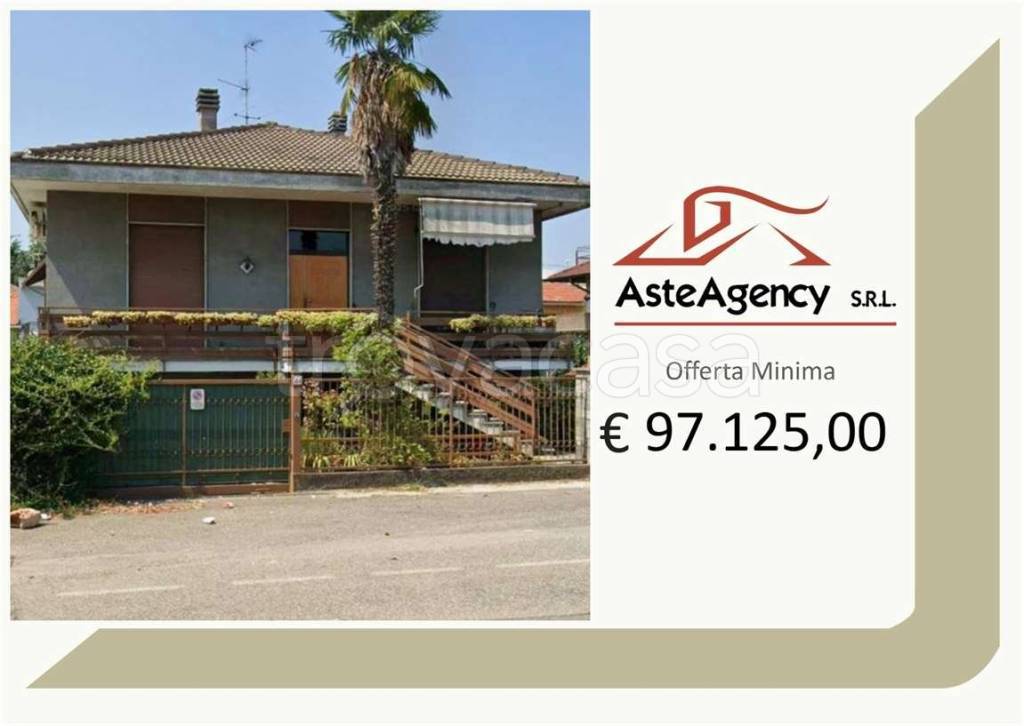 casa indipendente in vendita a Vigevano