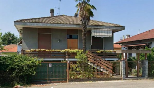 casa indipendente in vendita a Vigevano