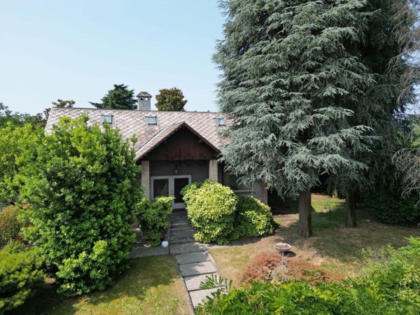 casa indipendente in vendita a Vigevano