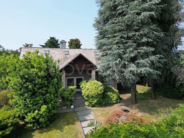 casa indipendente in vendita a Vigevano