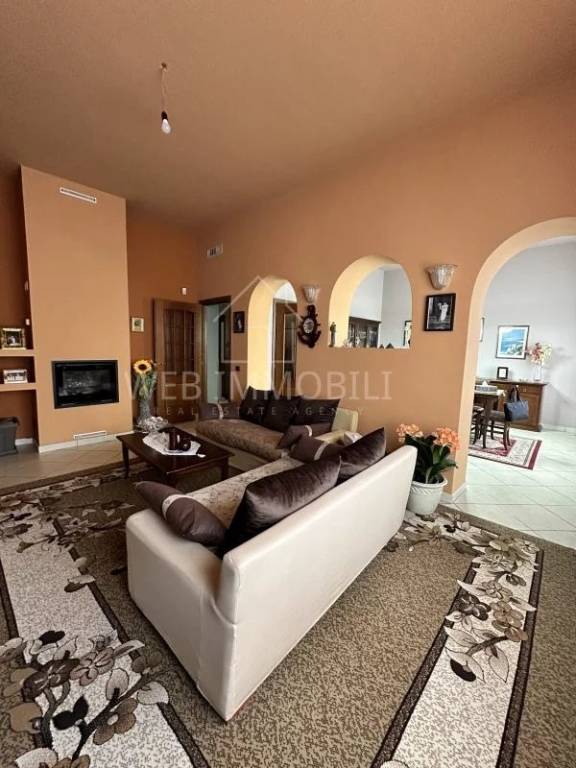 casa indipendente in vendita a Vigevano