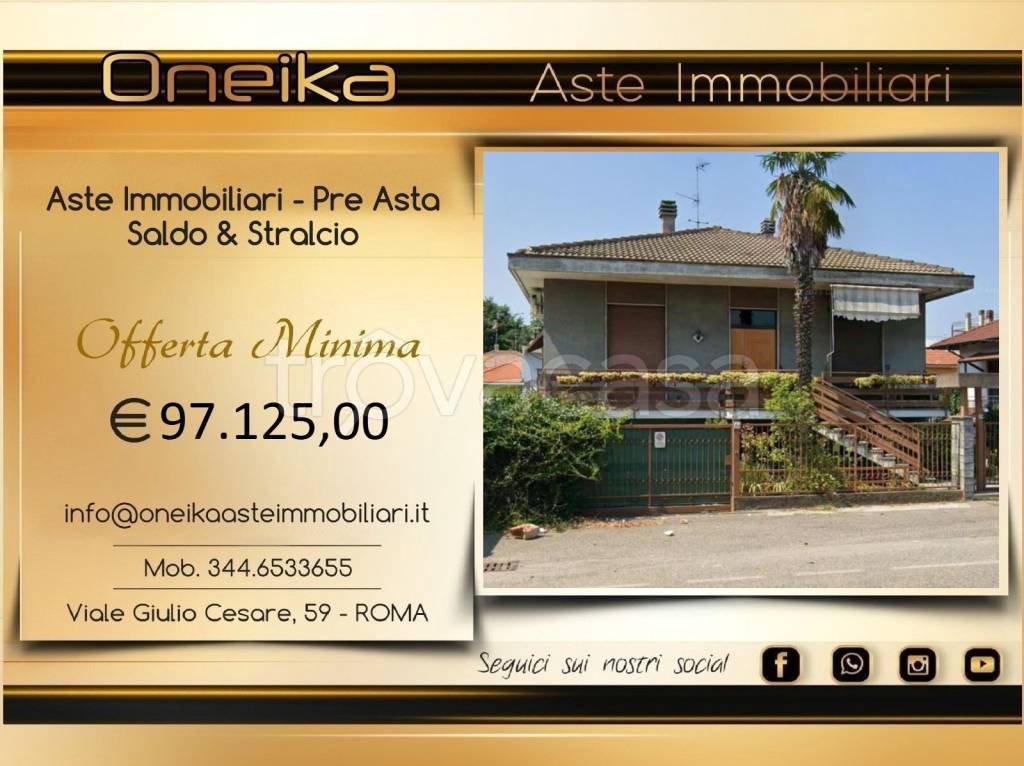 casa indipendente in vendita a Vigevano