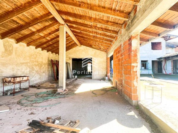casa indipendente in vendita a Vigevano in zona Morsella