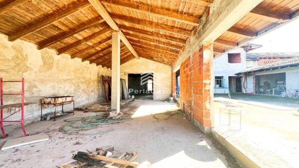 casa indipendente in vendita a Vigevano in zona Morsella