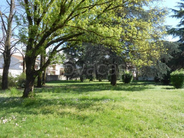 appartamento in vendita a Vigevano in zona Piccolini