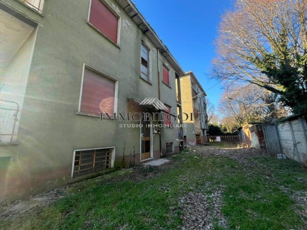 intera palazzina in vendita a Vigevano