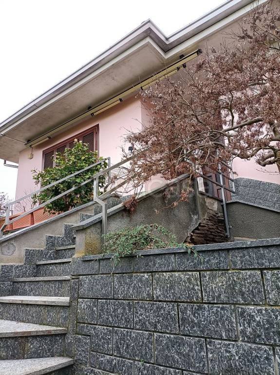 casa indipendente in vendita a Vigevano