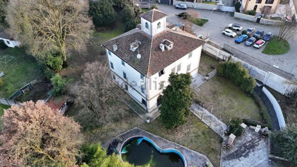 casa indipendente in vendita a Vigevano
