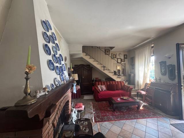 casa indipendente in vendita a Vigevano