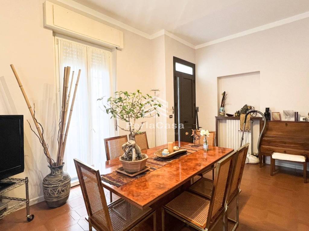 casa indipendente in vendita a Vigevano