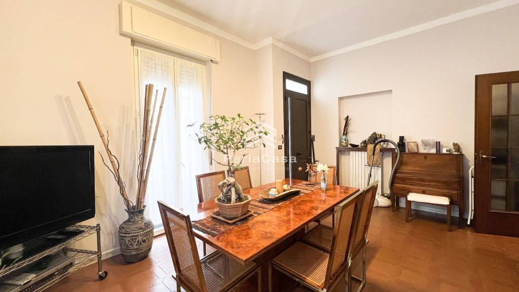 casa indipendente in vendita a Vigevano