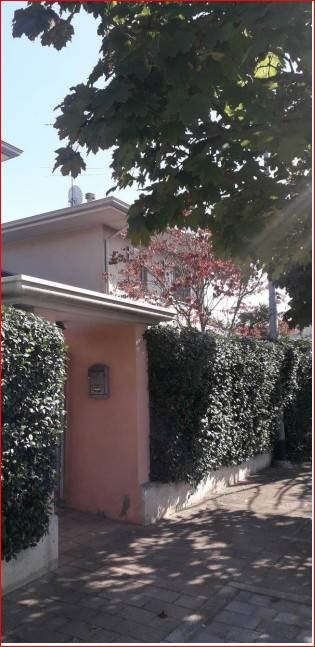 casa indipendente in vendita a Vigevano