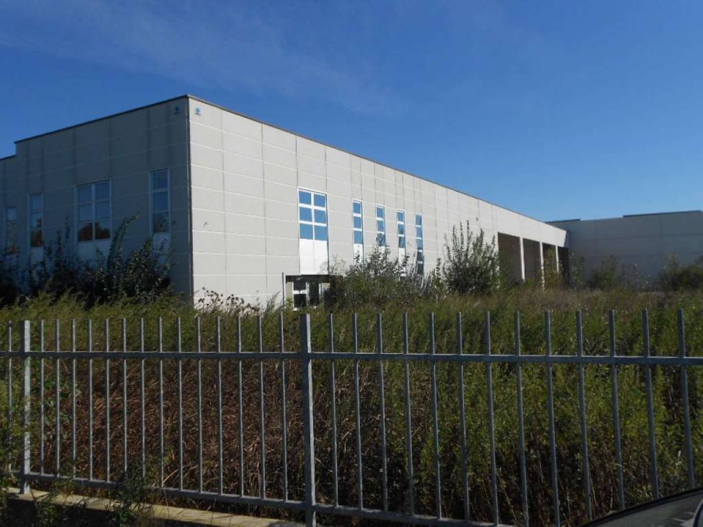 capannone in vendita a Vigevano