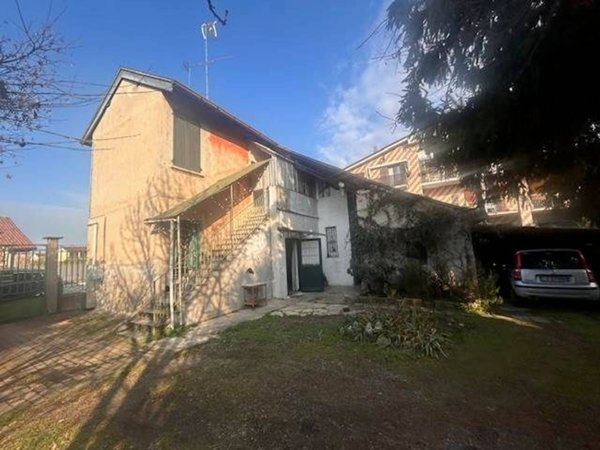 casa indipendente in vendita a Vigevano