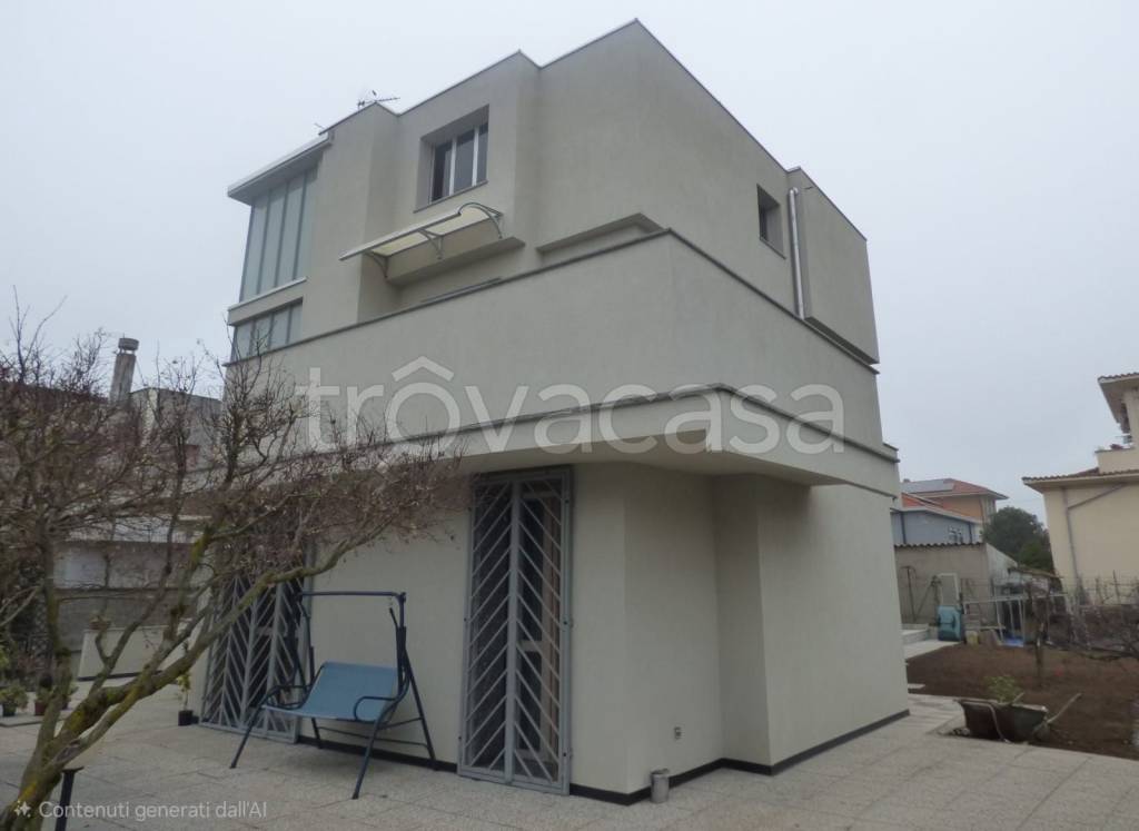 casa indipendente in vendita a Vigevano