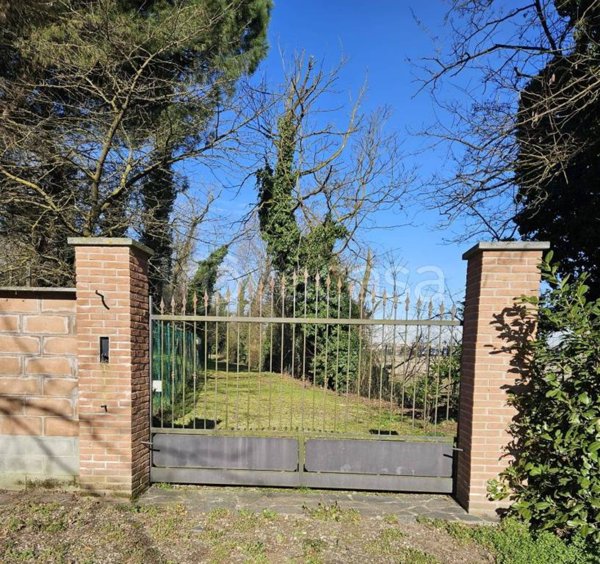 terreno edificabile in vendita a Vigevano in zona Sforzesca