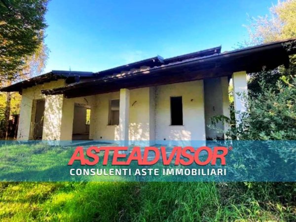 casa indipendente in vendita a Vigevano