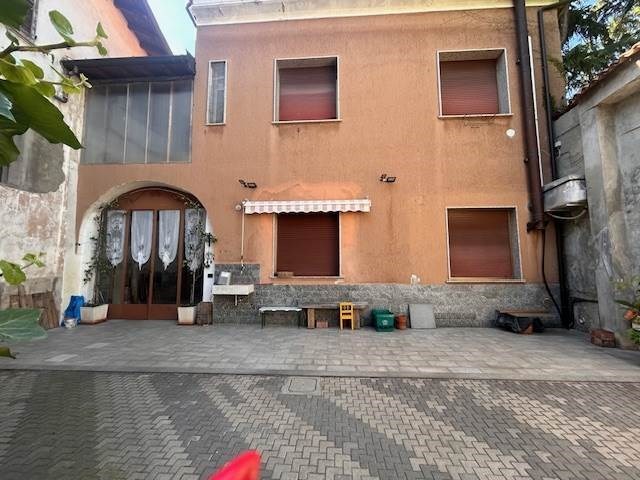 casa indipendente in vendita a Vigevano