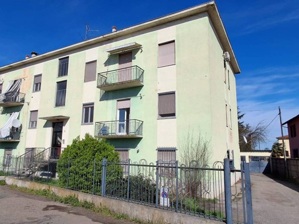 appartamento in vendita a Vigevano in zona Buccella