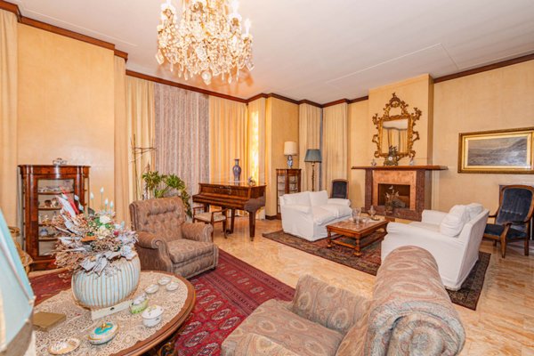 casa indipendente in vendita a Vigevano