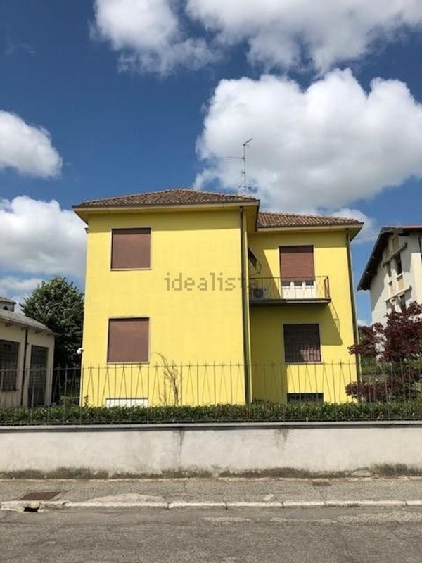 casa indipendente in vendita a Vigevano