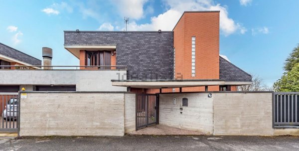 casa indipendente in vendita a Vigevano