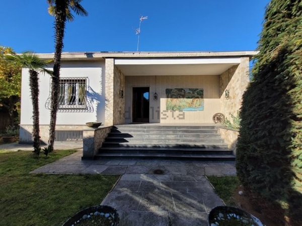 casa indipendente in vendita a Vigevano