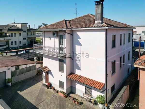 casa indipendente in vendita a Vigevano