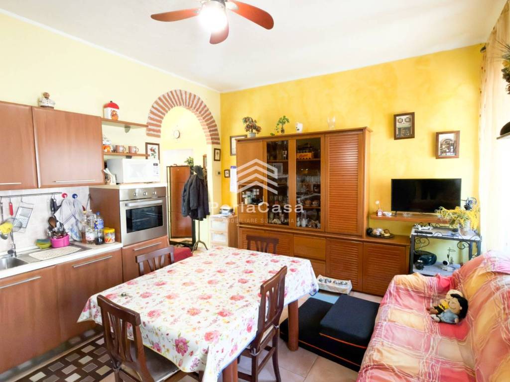 appartamento in vendita a Vigevano in zona Sforzesca