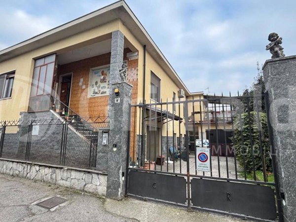 casa indipendente in vendita a Vigevano