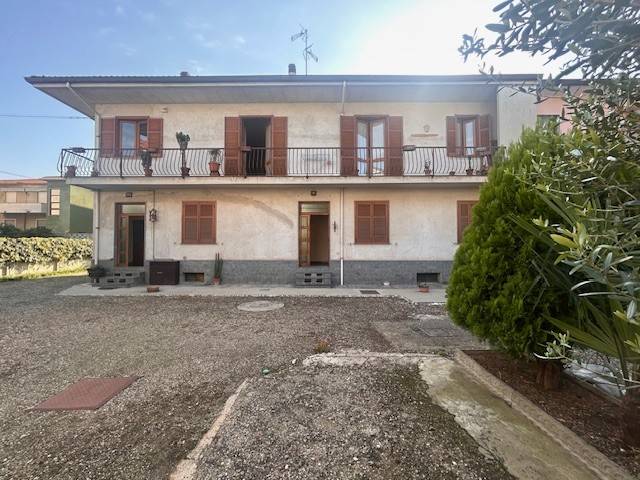 casa indipendente in vendita a Vigevano