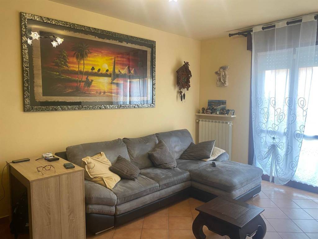 appartamento in vendita a Vigevano in zona Piccolini