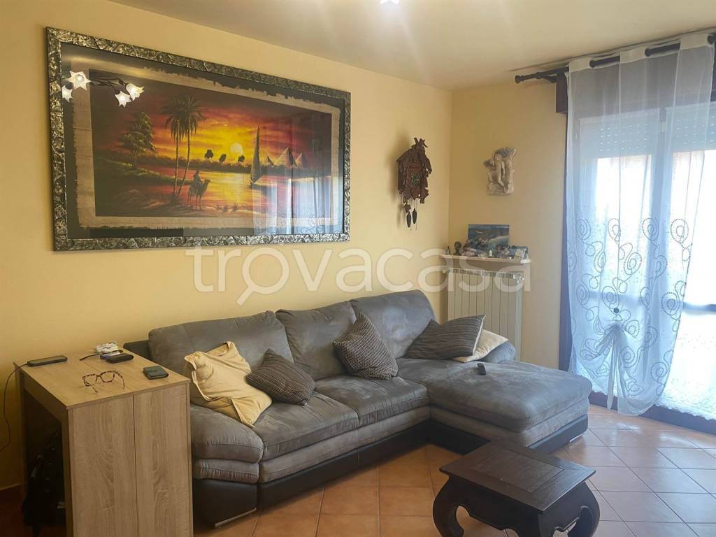 appartamento in vendita a Vigevano in zona Piccolini