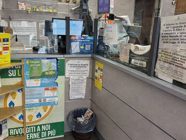 negozio in vendita a Vigevano