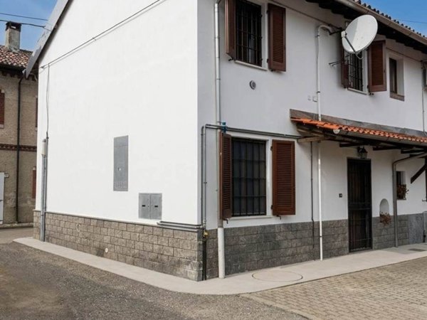 casa indipendente in vendita a Vigevano