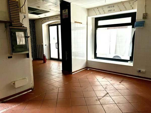 negozio in vendita a Vigevano