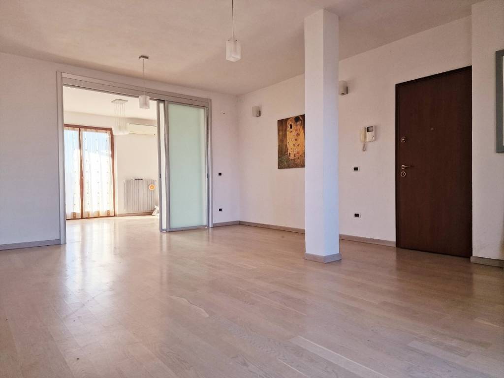 appartamento in vendita a Vigevano in zona Morsella