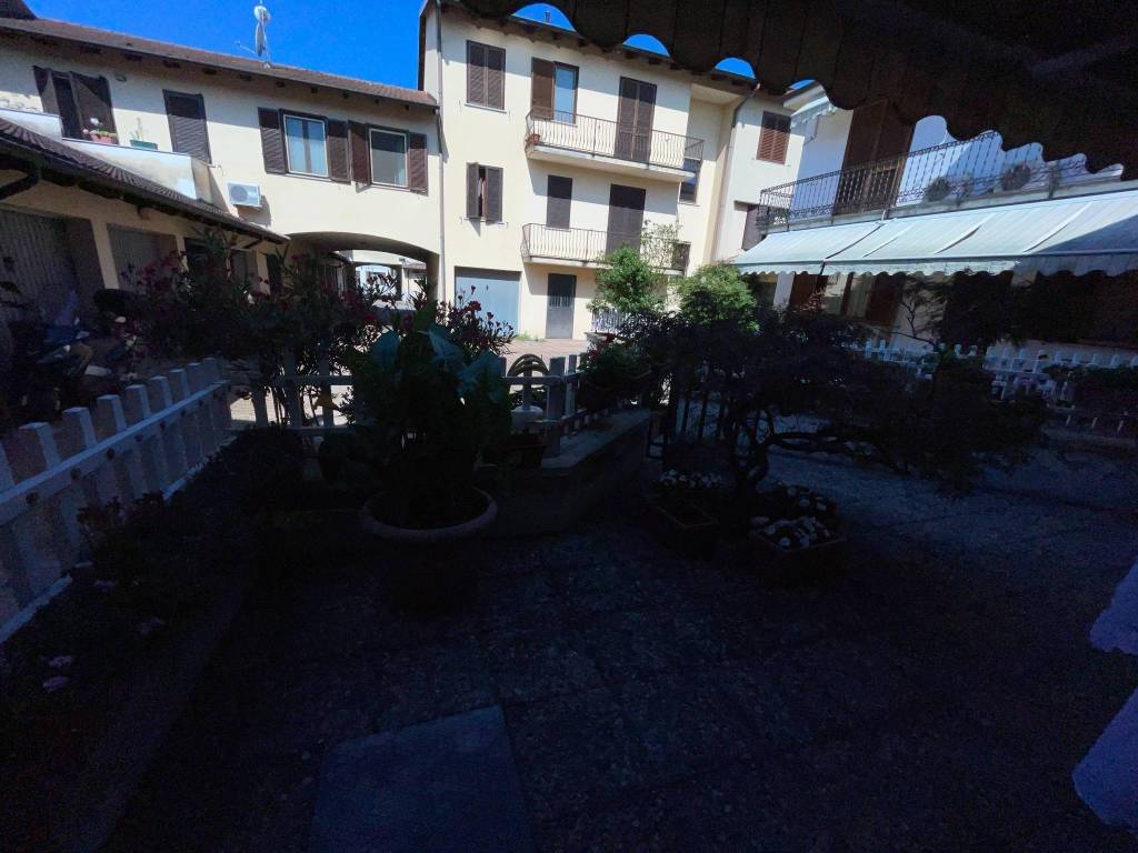 casa indipendente in vendita a Vigevano