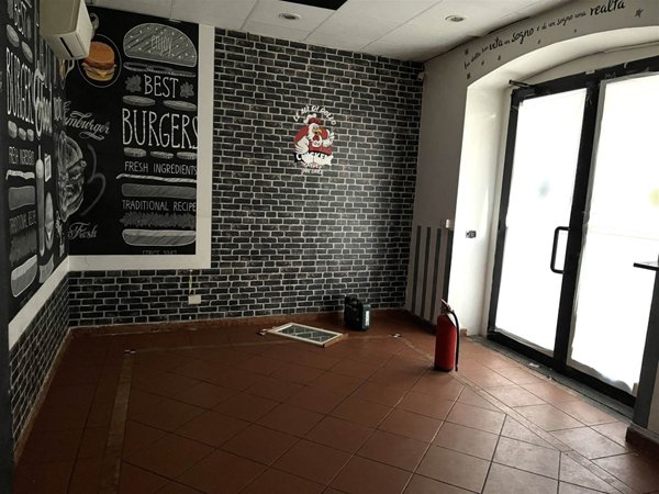 negozio in vendita a Vigevano