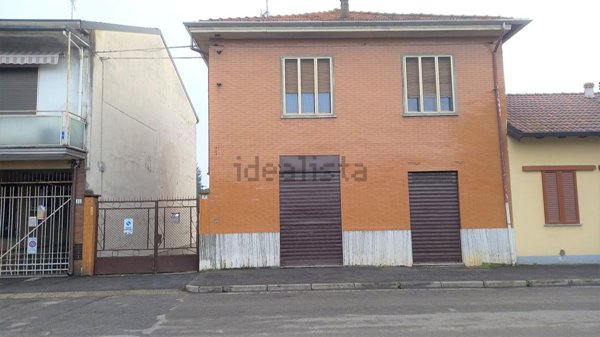 casa indipendente in vendita a Vigevano