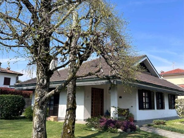 casa indipendente in vendita a Vigevano